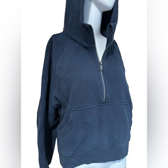Lululemon Half Zip Cropped Hoodie – Navy – M/L – Excellent Condition - Picture 8 of 8